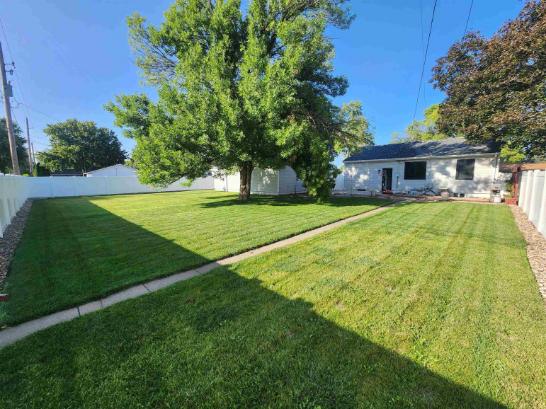 2115 N Sheridan Avenue Grand Island, Nebraska 68803, 2 Bedrooms Bedrooms, ,2 BathroomsBathrooms,Residential,For Sale,2115 N Sheridan Avenue,20251228