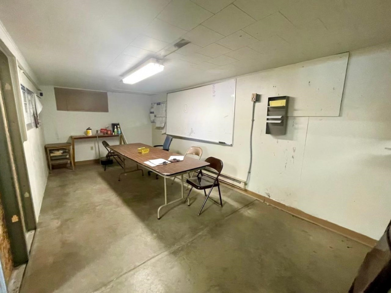2105 E Avenue Kearney, Nebraska 68847-5617, ,Commercial/industrial,For Sale,2105 E Avenue,20251247 2105 E Avenue Kearney, Nebraska 68847-5617, ,Commercial/industrial,For Sale,2105 E Avenue,20251247