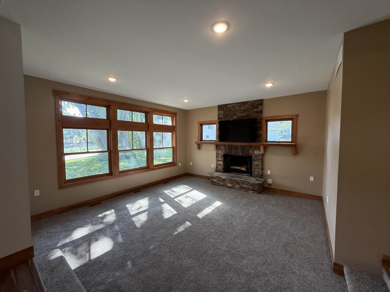 51 Sonja Drive Doniphan, Nebraska 68832, 5 Bedrooms Bedrooms, ,4 BathroomsBathrooms,Residential,For Sale,51 Sonja Drive,20251244