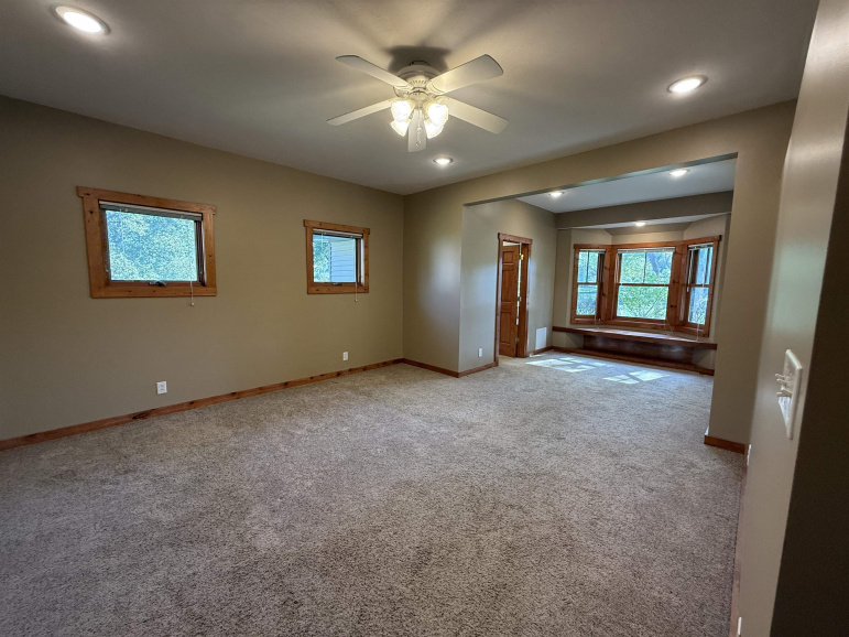 51 Sonja Drive Doniphan, Nebraska 68832, 5 Bedrooms Bedrooms, ,4 BathroomsBathrooms,Residential,For Sale,51 Sonja Drive,20251244