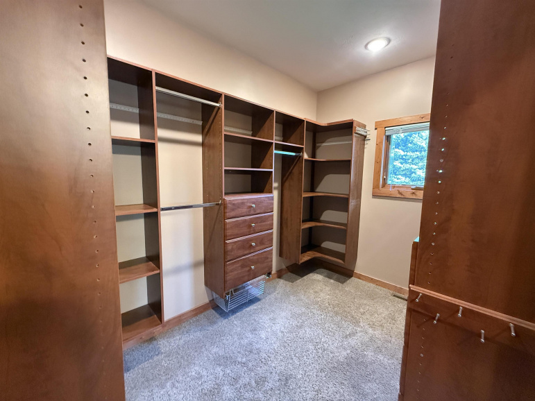 51 Sonja Drive Doniphan, Nebraska 68832, 5 Bedrooms Bedrooms, ,4 BathroomsBathrooms,Residential,For Sale,51 Sonja Drive,20251244