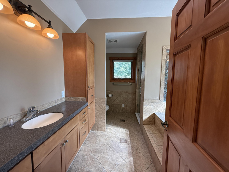 51 Sonja Drive Doniphan, Nebraska 68832, 5 Bedrooms Bedrooms, ,4 BathroomsBathrooms,Residential,For Sale,51 Sonja Drive,20251244