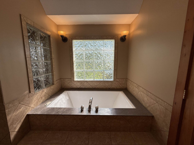 51 Sonja Drive Doniphan, Nebraska 68832, 5 Bedrooms Bedrooms, ,4 BathroomsBathrooms,Residential,For Sale,51 Sonja Drive,20251244