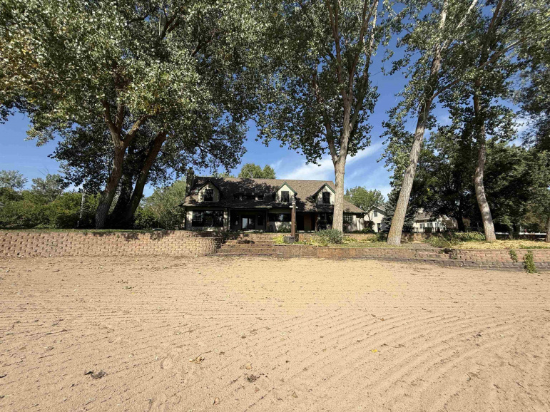 51 Sonja Drive Doniphan, Nebraska 68832, 5 Bedrooms Bedrooms, ,4 BathroomsBathrooms,Residential,For Sale,51 Sonja Drive,20251244