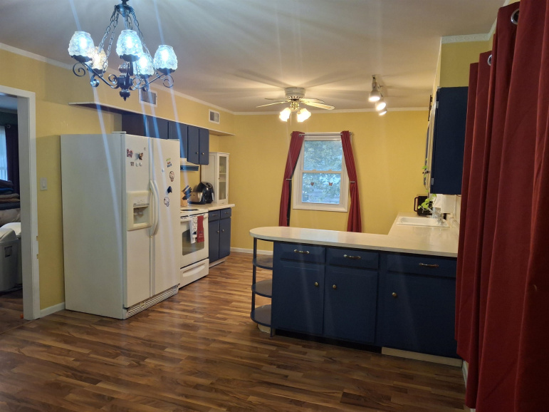 2301 Bateman Street Hastings, Nebraska 68901, 2 Bedrooms Bedrooms, ,2 BathroomsBathrooms,Residential,For Sale,2301 Bateman Street,20251251