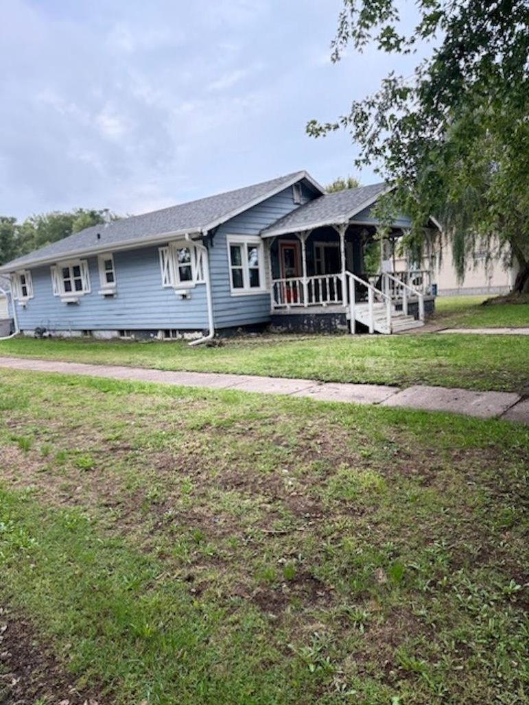 703 C Street Shelton, Nebraska 68876, 3 Bedrooms Bedrooms, ,2 BathroomsBathrooms,Residential,For Sale,703 C Street,20251249