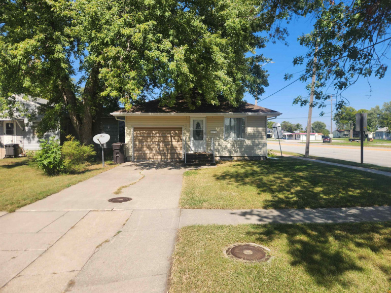 1248 H Street Geneva, Nebraska 68361, ,Multi-family,For Sale,1248 H Street,20251261