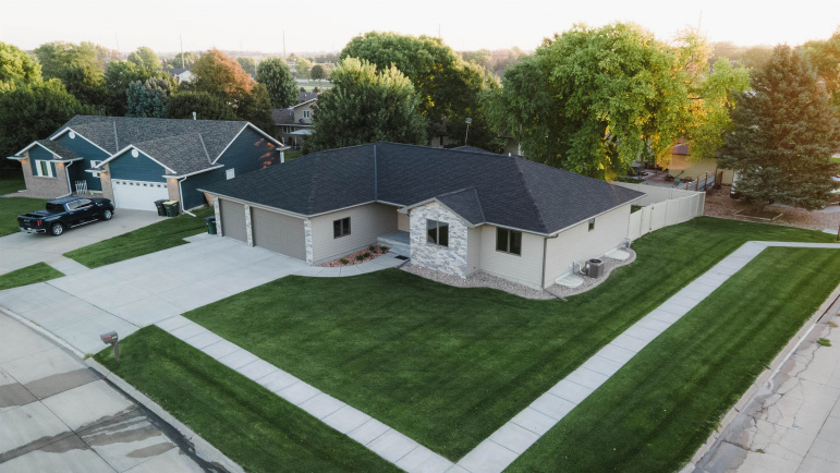 1402 Arapahoe Avenue Hastings, Nebraska 68901-0000, 5 Bedrooms Bedrooms, ,3 BathroomsBathrooms,Residential,For Sale,1402 Arapahoe Avenue,20251269 1402 Arapahoe Avenue Hastings, Nebraska 68901-0000, 5 Bedrooms Bedrooms, ,3 BathroomsBathrooms,Residential,For Sale,1402 Arapahoe Avenue,20251269