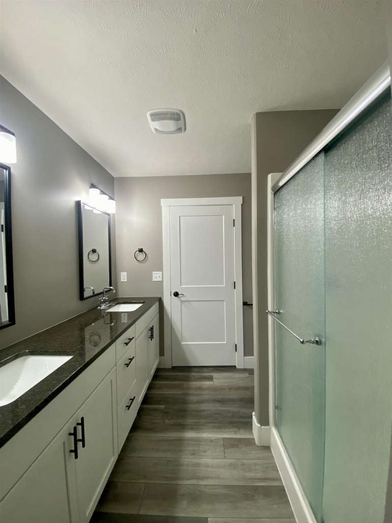 2109 E 38th Street Kearney, Nebraska 68847, 2 Bedrooms Bedrooms, ,2 BathroomsBathrooms,Residential,For Sale,2109 E 38th Street,20251286