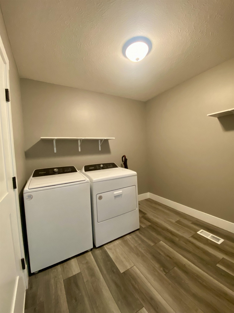 2109 E 38th Street Kearney, Nebraska 68847, 2 Bedrooms Bedrooms, ,2 BathroomsBathrooms,Residential,For Sale,2109 E 38th Street,20251286