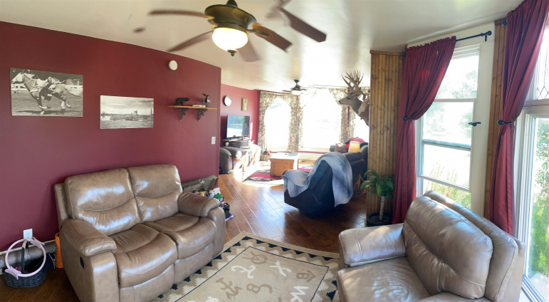 522 Main Street Farnam, Nebraska 69029, 3 Bedrooms Bedrooms, ,2 BathroomsBathrooms,Residential,For Sale,522 Main Street,20251295