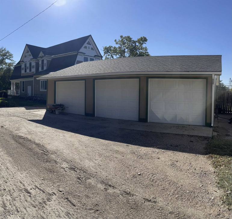 522 Main Street Farnam, Nebraska 69029, 3 Bedrooms Bedrooms, ,2 BathroomsBathrooms,Residential,For Sale,522 Main Street,20251295
