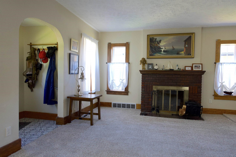 615 W 10th Street Hastings, Nebraska 68901, 3 Bedrooms Bedrooms, ,2 BathroomsBathrooms,Residential,For Sale,615 W 10th Street,20251296