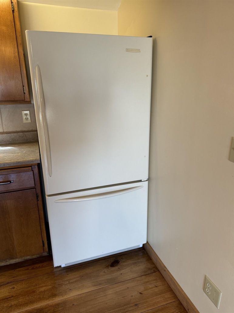 806 Cottonwood Street Wood River, Nebraska 68883, 2 Bedrooms Bedrooms, ,1 BathroomBathrooms,Residential,For Sale,806 Cottonwood Street,20241628