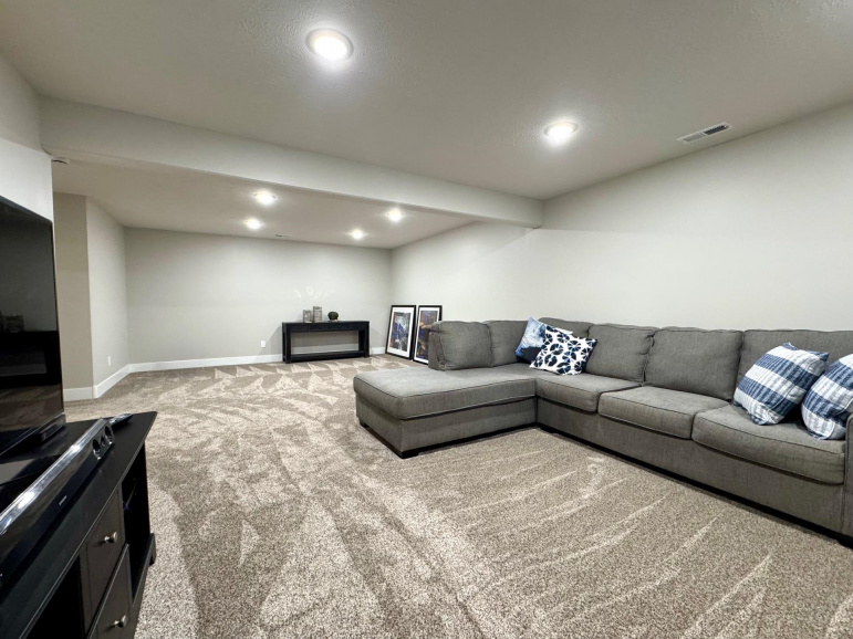 2308 E 38th Street Kearney, Nebraska 68847-8117, 4 Bedrooms Bedrooms, ,3 BathroomsBathrooms,Residential,For Sale,2308 E 38th Street,20251299