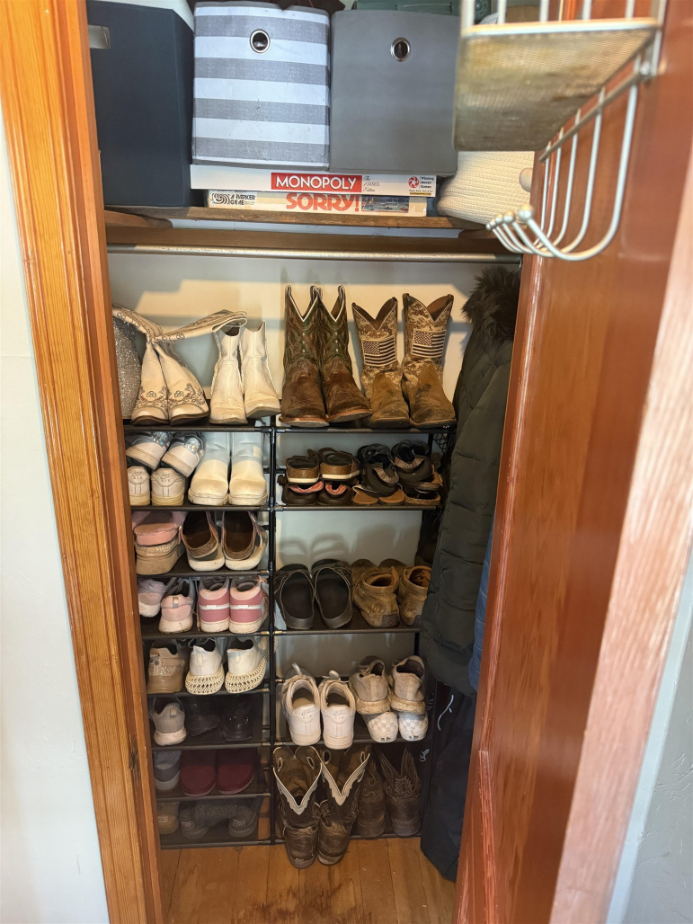 211 N Derby Avenue Giltner, Nebraska 68841, 3 Bedrooms Bedrooms, ,1 BathroomBathrooms,Residential,For Sale,211 N Derby Avenue,20251310