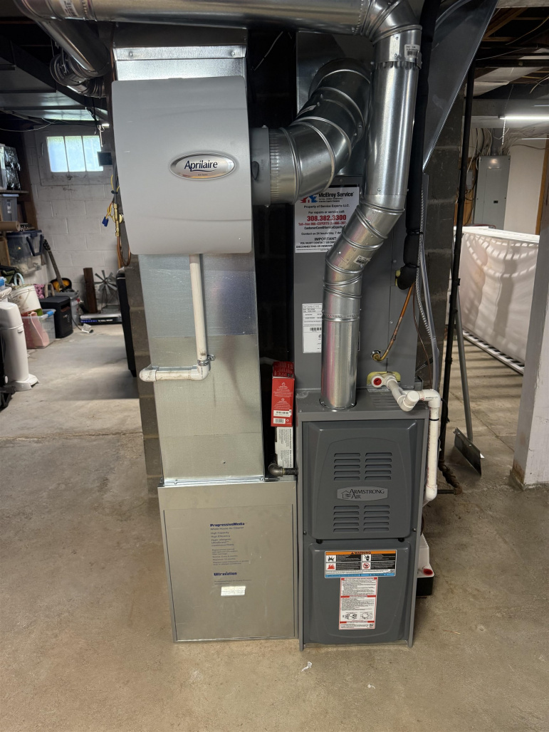 211 N Derby Avenue Giltner, Nebraska 68841, 3 Bedrooms Bedrooms, ,1 BathroomBathrooms,Residential,For Sale,211 N Derby Avenue,20251310