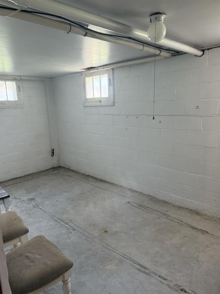 211 N Derby Avenue Giltner, Nebraska 68841, 3 Bedrooms Bedrooms, ,1 BathroomBathrooms,Residential,For Sale,211 N Derby Avenue,20251310