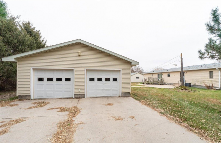 210 W 5th Street Juniata, Nebraska 68955-0000, 3 Bedrooms Bedrooms, ,2 BathroomsBathrooms,Residential,For Sale,210 W 5th Street,20251308