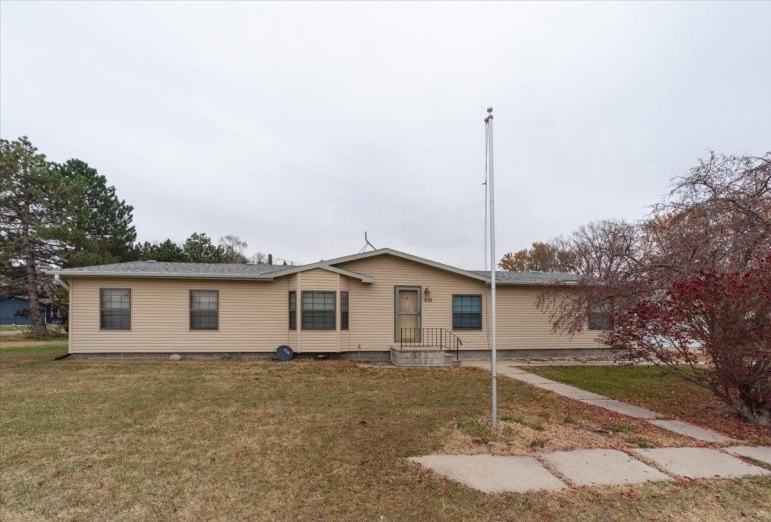 210 W 5th Street Juniata, Nebraska 68955-0000, 3 Bedrooms Bedrooms, ,2 BathroomsBathrooms,Residential,For Sale,210 W 5th Street,20251308