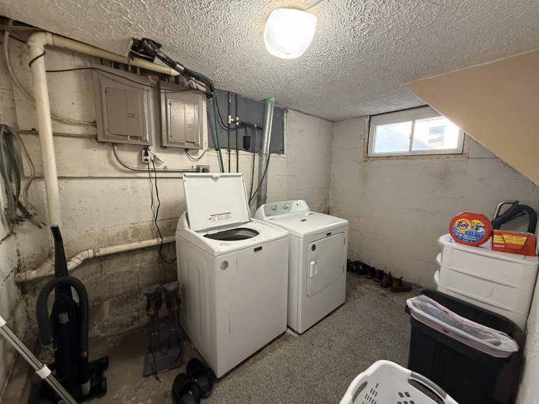 1701 7th Avenue Kearney, Nebraska 68845, 3 Bedrooms Bedrooms, ,2 BathroomsBathrooms,Residential,For Sale,1701 7th Avenue,20251320