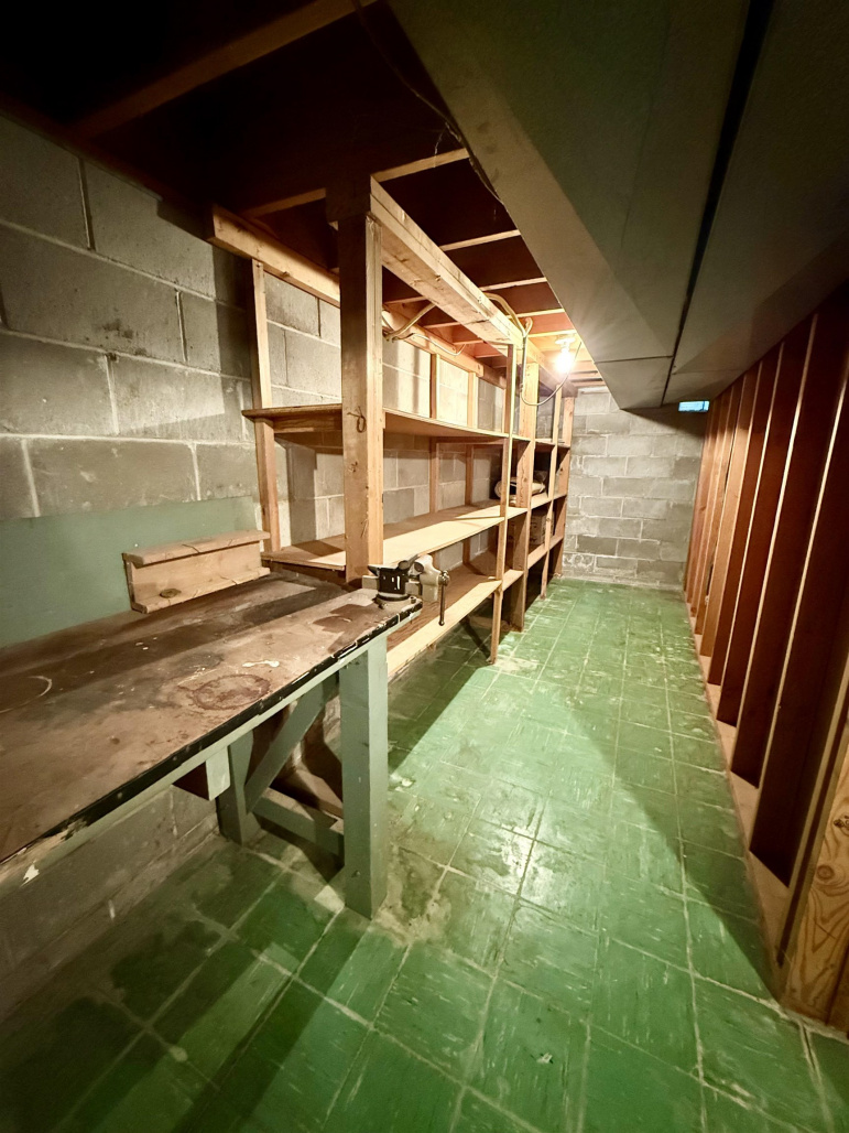 1911 W 11th Street Hastings, Nebraska 68901, 3 Bedrooms Bedrooms, ,2 BathroomsBathrooms,Residential,For Sale,1911 W 11th Street,20250807