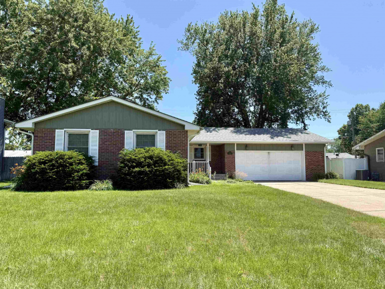 1911 W 11th Street Hastings, Nebraska 68901, 3 Bedrooms Bedrooms, ,2 BathroomsBathrooms,Residential,For Sale,1911 W 11th Street,20250807