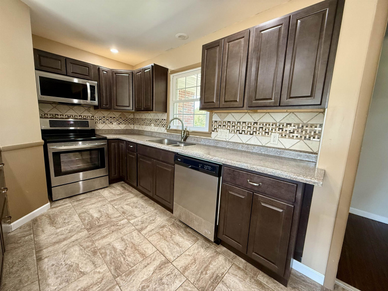 1911 W 11th Street Hastings, Nebraska 68901, 3 Bedrooms Bedrooms, ,2 BathroomsBathrooms,Residential,For Sale,1911 W 11th Street,20250807