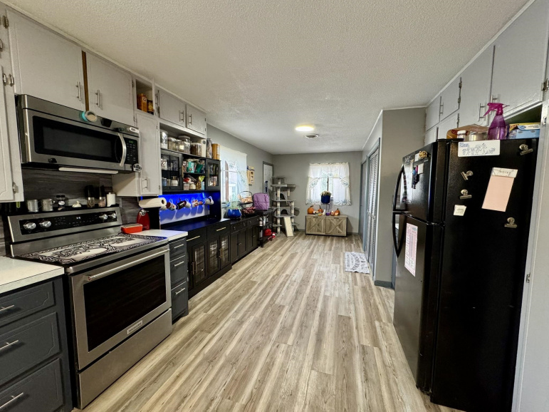 209 W 12th Street Cozad, Nebraska 68913-0, 3 Bedrooms Bedrooms, ,2 BathroomsBathrooms,Residential,For Sale,209 W 12th Street,20251331