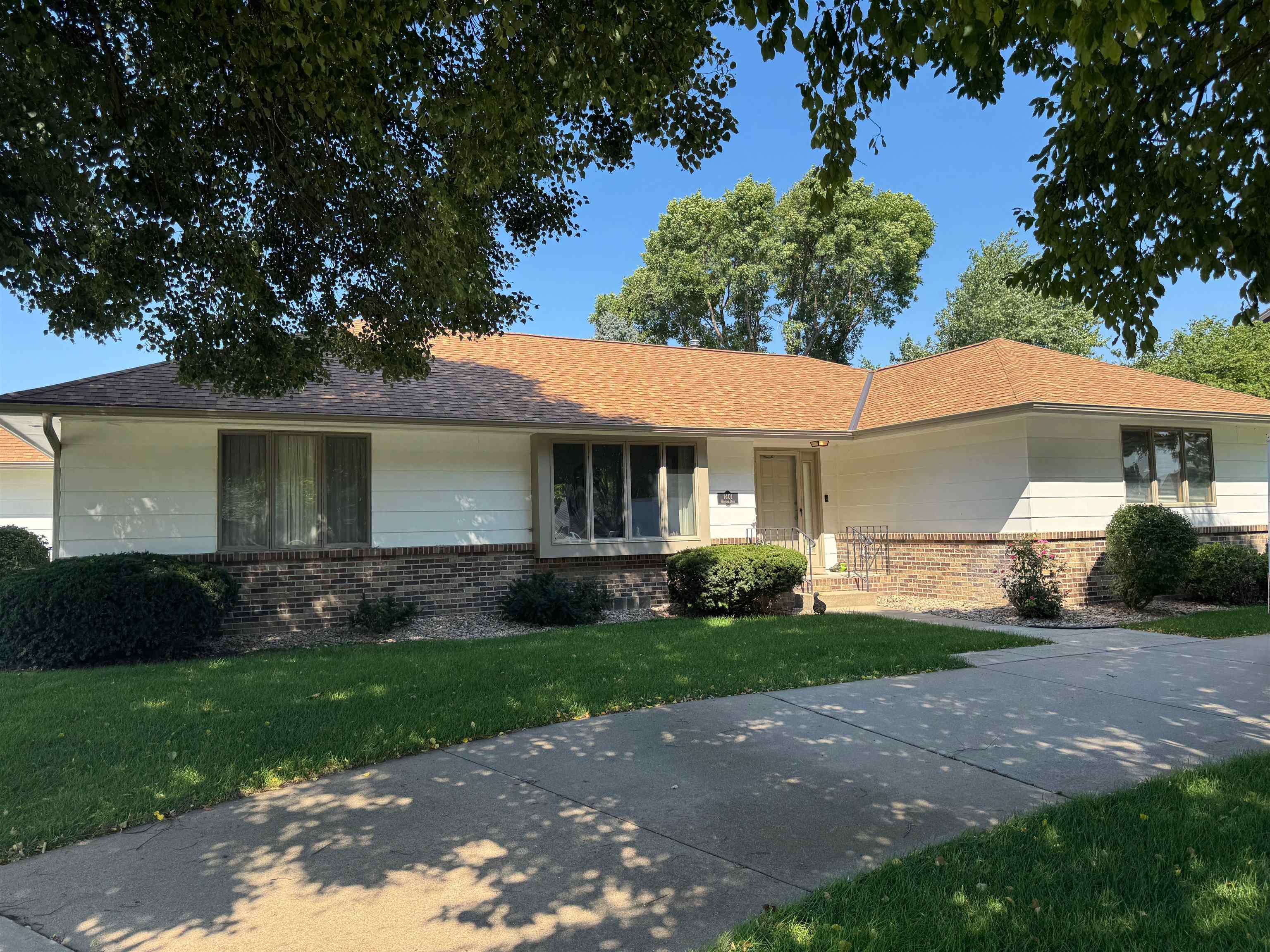 1401 N Heritage Drive Hastings, Nebraska 68901, 3 Bedrooms Bedrooms, ,4 BathroomsBathrooms,Residential,For Sale,1401 N Heritage Drive,20251337