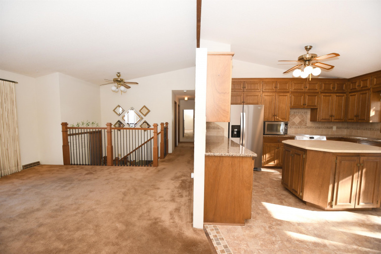 3615 13th Avenue Kearney, Nebraska 68845, 3 Bedrooms Bedrooms, ,2 BathroomsBathrooms,Residential,For Sale,3615 13th Avenue,20251333