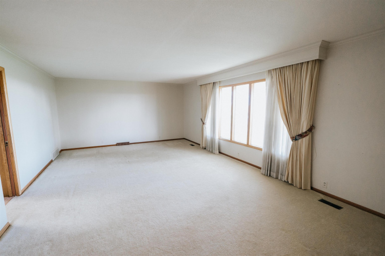 76395 420 Road Cozad, Nebraska 69130, 4 Bedrooms Bedrooms, ,2 BathroomsBathrooms,Residential,For Sale,76395 420 Road,20251342