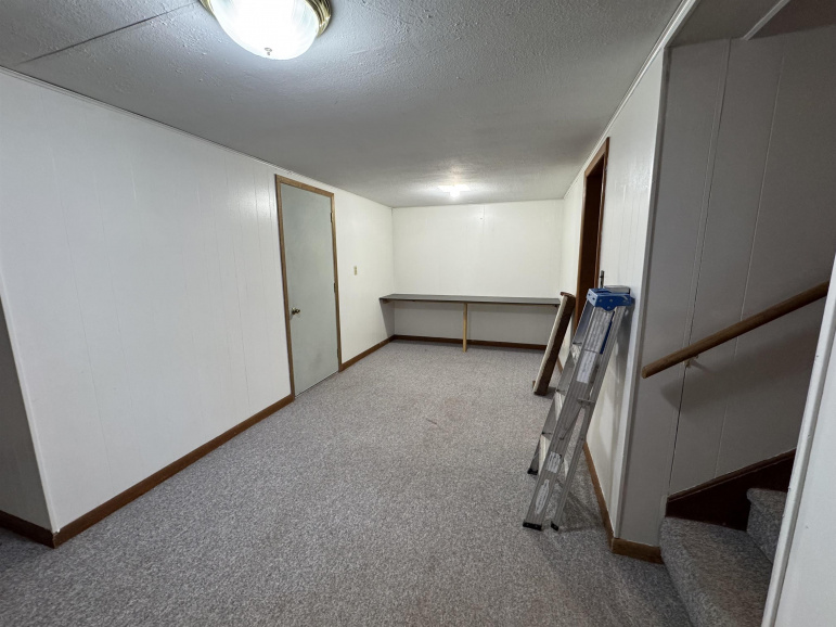 421 N Brown Avenue Clay Center, Nebraska 68933, 3 Bedrooms Bedrooms, ,3 BathroomsBathrooms,Residential,For Sale,421 N Brown Avenue,20251339