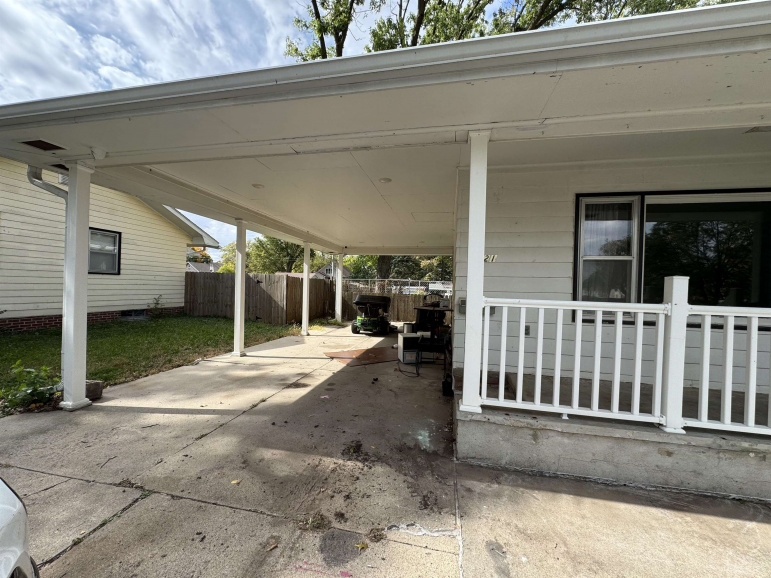 421 N Brown Avenue Clay Center, Nebraska 68933, 3 Bedrooms Bedrooms, ,3 BathroomsBathrooms,Residential,For Sale,421 N Brown Avenue,20251339
