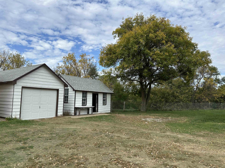 16560 Amherst Road Amherst, Nebraska 68812-0000, 2 Bedrooms Bedrooms, ,1 BathroomBathrooms,Residential,For Sale,16560 Amherst Road,20251351