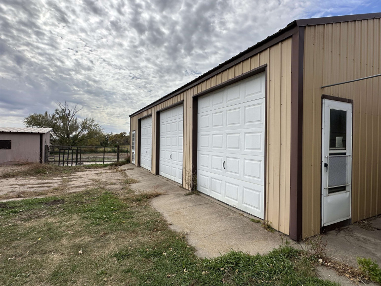 16560 Amherst Road Amherst, Nebraska 68812-0000, 2 Bedrooms Bedrooms, ,1 BathroomBathrooms,Residential,For Sale,16560 Amherst Road,20251351