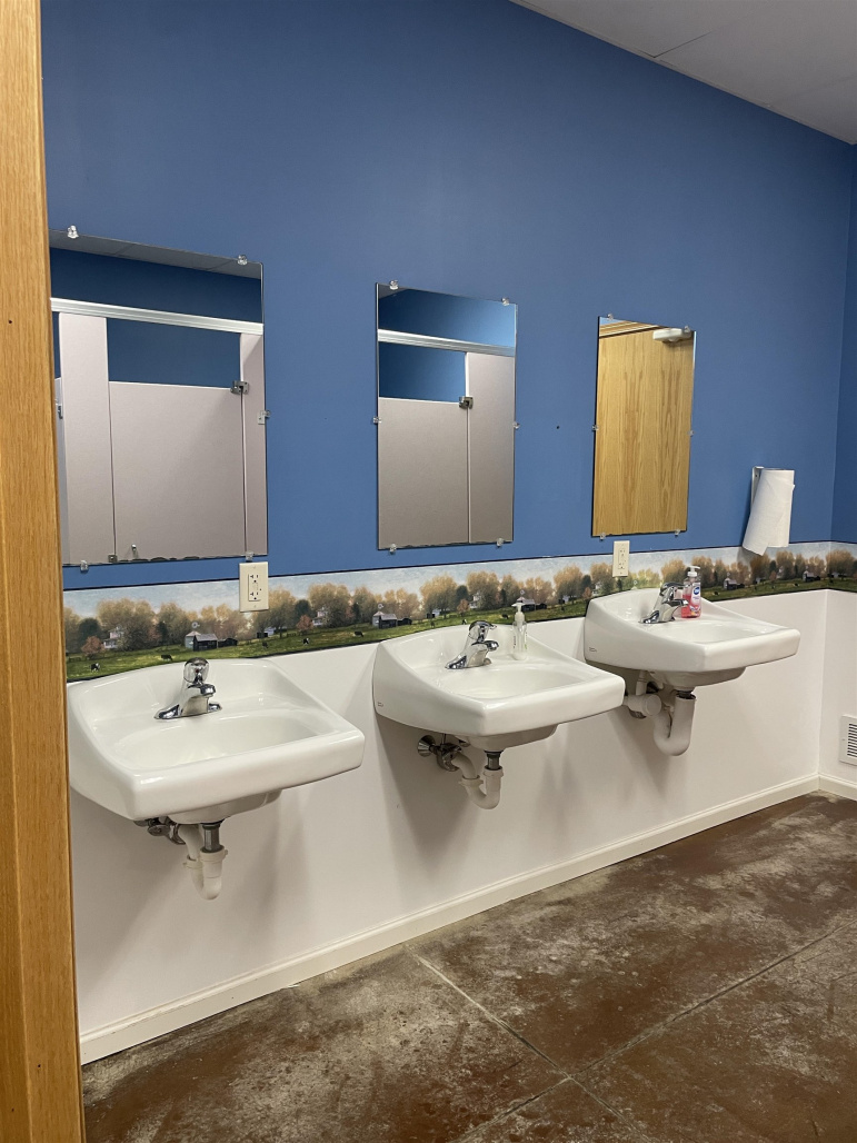 604 E 13th Street Kearney, Nebraska 68847, ,Commercial/industrial,For Sale,604 E 13th Street,20251352