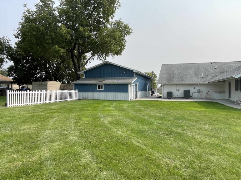 604 E 13th Street Kearney, Nebraska 68847, ,Commercial/industrial,For Sale,604 E 13th Street,20251352