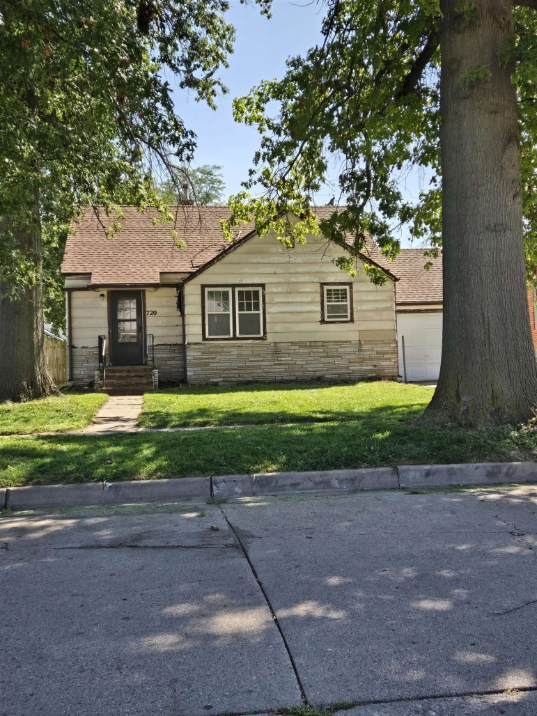 720 E 5th Street Hastings, Nebraska 68901, 2 Bedrooms Bedrooms, ,1 BathroomBathrooms,Residential,For Sale,720 E 5th Street,20251260