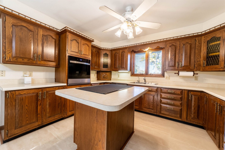 920 Highland Drive Hastings, Nebraska 68901, 3 Bedrooms Bedrooms, ,2 BathroomsBathrooms,Residential,For Sale,920 Highland Drive,20251374