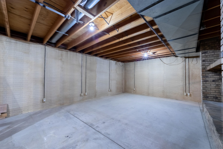 920 Highland Drive Hastings, Nebraska 68901, 3 Bedrooms Bedrooms, ,2 BathroomsBathrooms,Residential,For Sale,920 Highland Drive,20251374