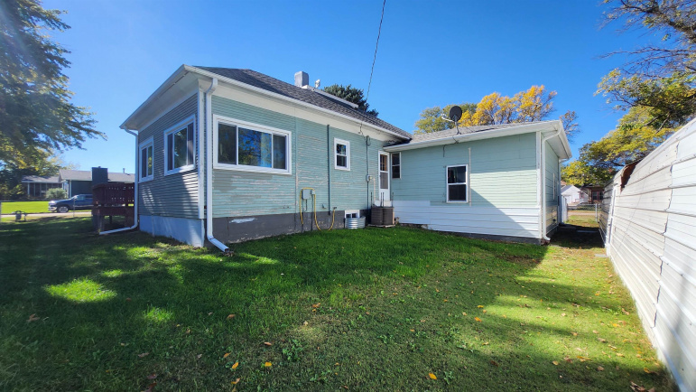 521 Nevada Street Cambridge, Nebraska 69002, 3 Bedrooms Bedrooms, ,1 BathroomBathrooms,Residential,For Sale,521 Nevada Street,20251369