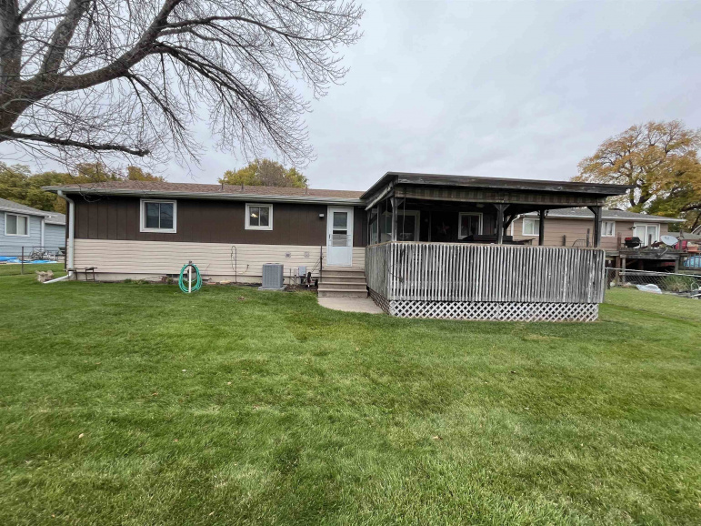 1206 E 7th Street Hastings, Nebraska 68901, 2 Bedrooms Bedrooms, ,2 BathroomsBathrooms,Residential,For Sale,1206 E 7th Street,20251397