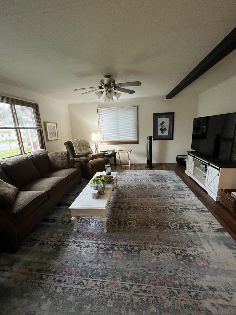 1206 E 7th Street Hastings, Nebraska 68901, 2 Bedrooms Bedrooms, ,2 BathroomsBathrooms,Residential,For Sale,1206 E 7th Street,20251397