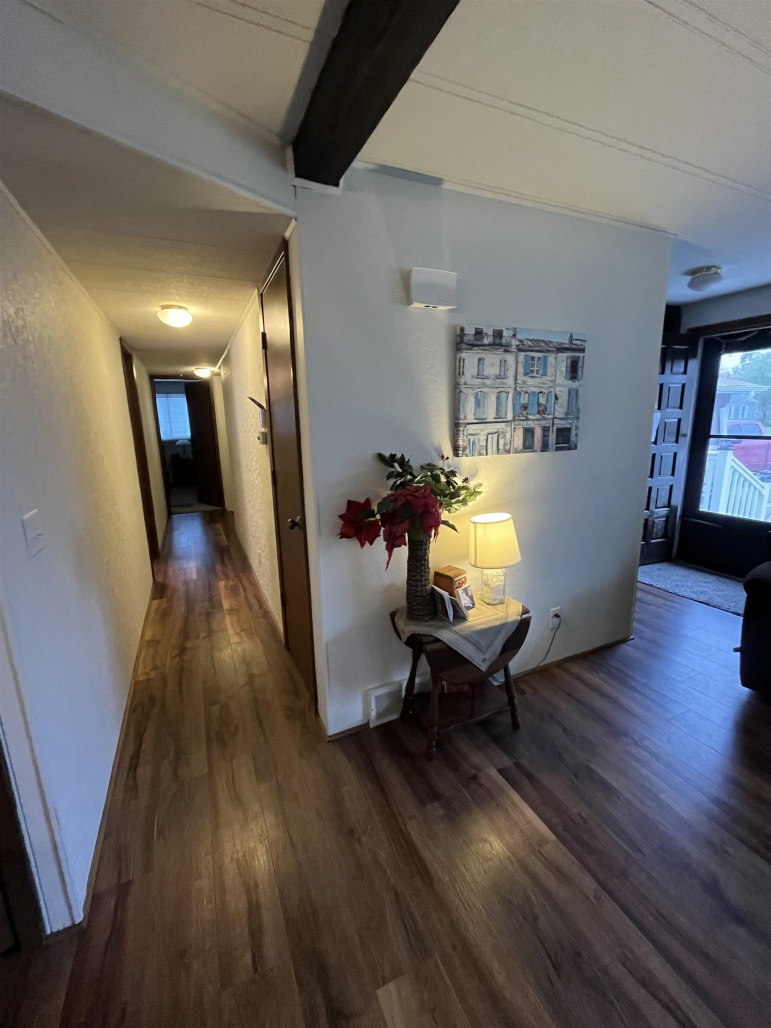 1206 E 7th Street Hastings, Nebraska 68901, 2 Bedrooms Bedrooms, ,2 BathroomsBathrooms,Residential,For Sale,1206 E 7th Street,20251397