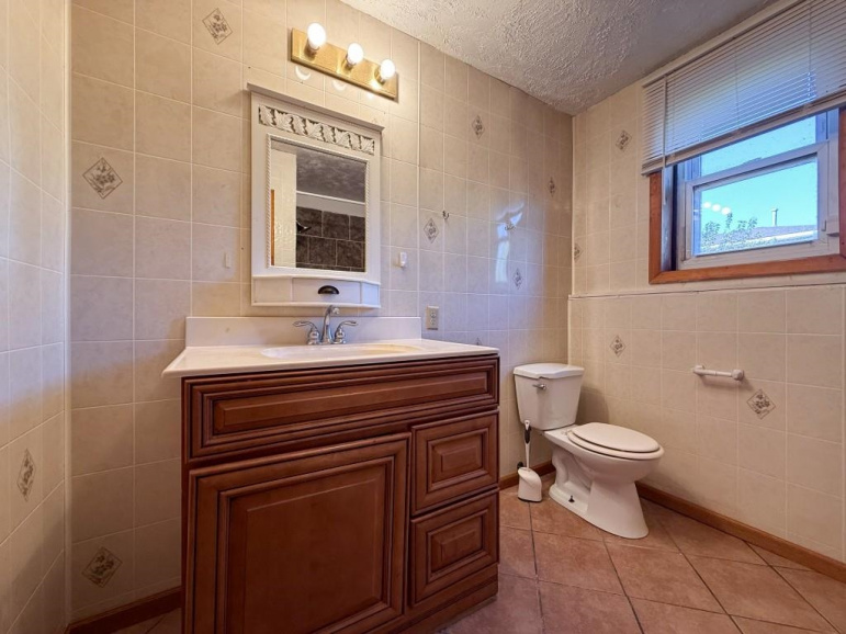 1107 W 15th Street Lexington, Nebraska 68850, 4 Bedrooms Bedrooms, ,2 BathroomsBathrooms,Residential,For Sale,1107 W 15th Street,20251398