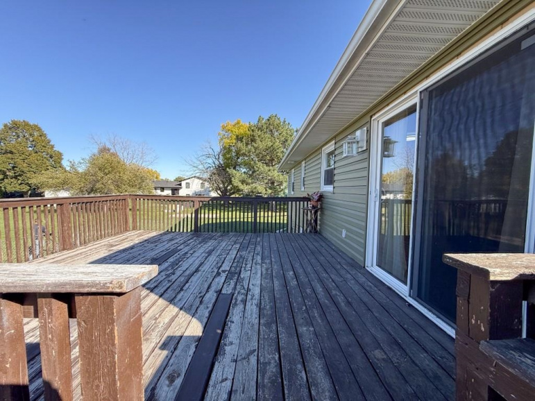 1107 W 15th Street Lexington, Nebraska 68850, 4 Bedrooms Bedrooms, ,2 BathroomsBathrooms,Residential,For Sale,1107 W 15th Street,20251398