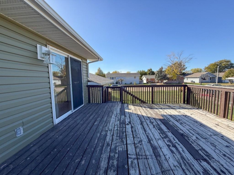 1107 W 15th Street Lexington, Nebraska 68850, 4 Bedrooms Bedrooms, ,2 BathroomsBathrooms,Residential,For Sale,1107 W 15th Street,20251398