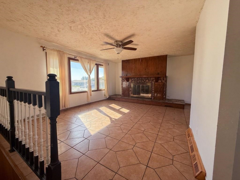 1107 W 15th Street Lexington, Nebraska 68850, 4 Bedrooms Bedrooms, ,2 BathroomsBathrooms,Residential,For Sale,1107 W 15th Street,20251398