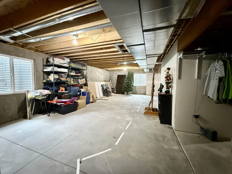 3008 E Laux Drive Hastings, Nebraska 68901, 3 Bedrooms Bedrooms, ,2 BathroomsBathrooms,Residential,For Sale,3008 E Laux Drive,20251408